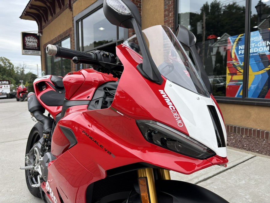 2026 Ducati Panigale V2S Ducati Red - 7560
