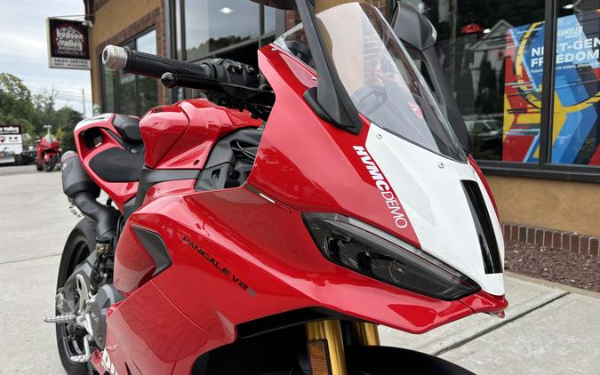 2026 Ducati Panigale V2S Ducati Red - 7560
