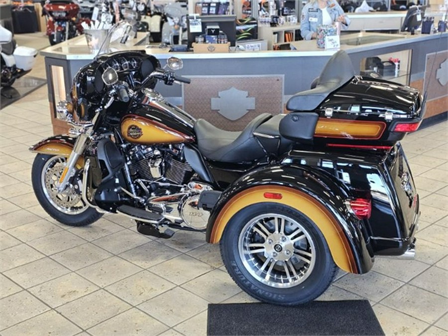 2024 Harley-Davidson FLHTCUTG