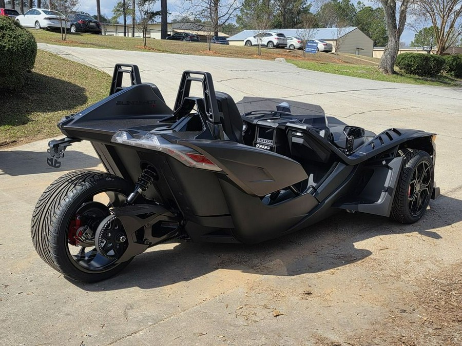 2026 Polaris Slingshot® R Manual