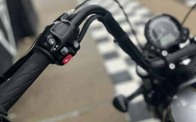 2025 Triumph Bonneville Bobber Icon Edition