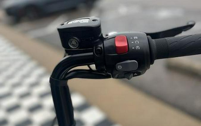 2025 Triumph Bonneville Bobber Icon Edition