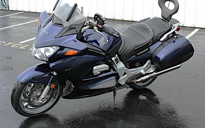 2004 Honda ST1300