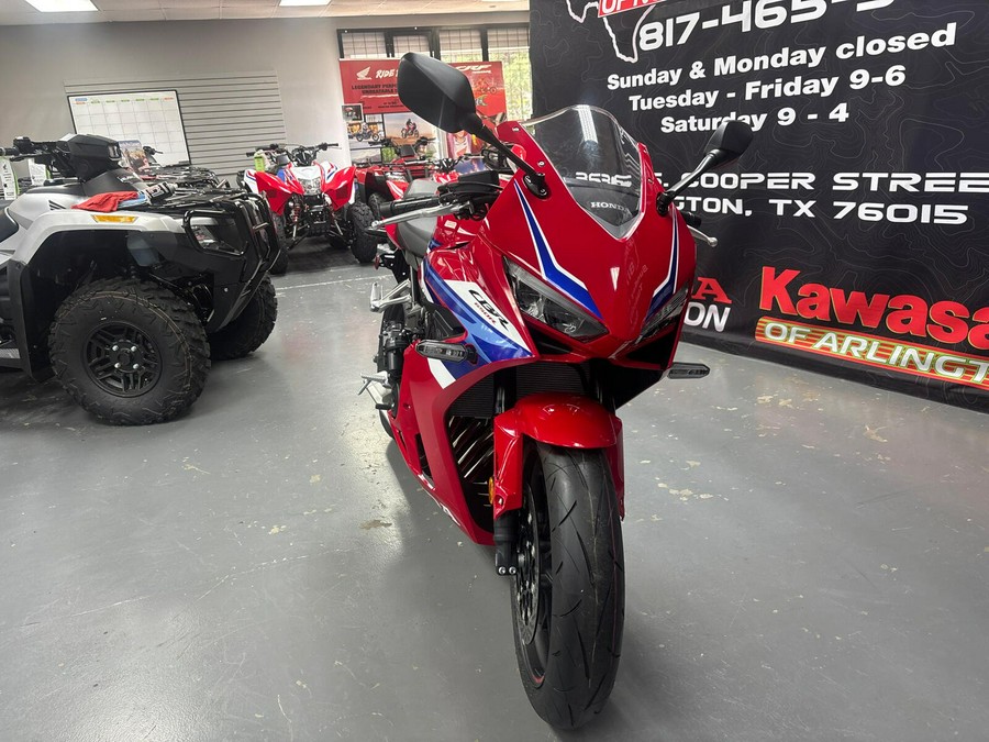 2026 Honda CBR650R E-CLUTCH