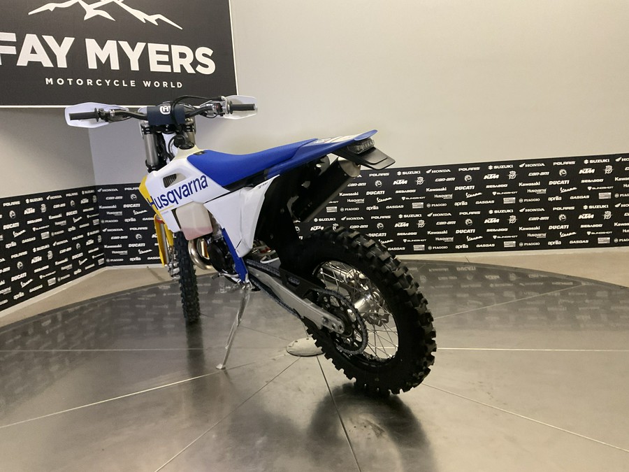 2027 HUSQVARNA TE 300 - 040258Q