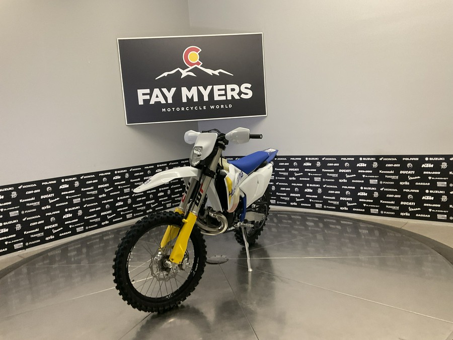 2027 HUSQVARNA TE 300 - 040258Q