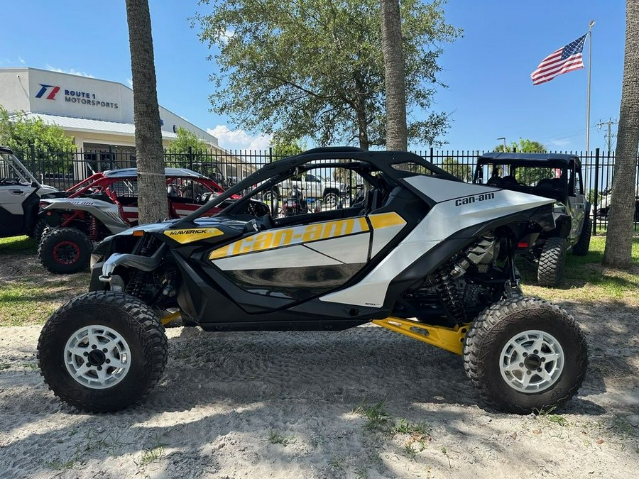 2024 Can-Am™ Maverick R Base