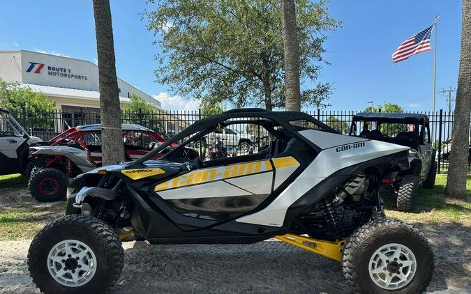 2024 Can-Am™ Maverick R Base