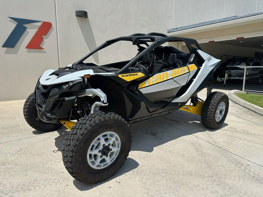 2024 Can-Am™ Maverick R Base