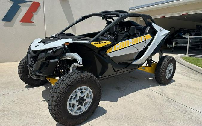 2024 Can-Am™ Maverick R Base