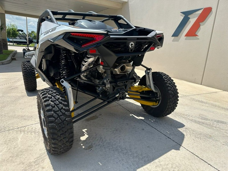 2024 Can-Am™ Maverick R Base