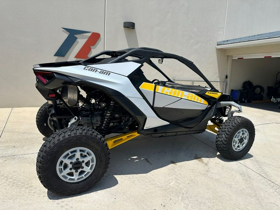 2024 Can-Am™ Maverick R Base