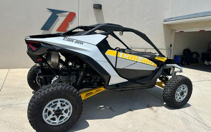 2024 Can-Am™ Maverick R Base