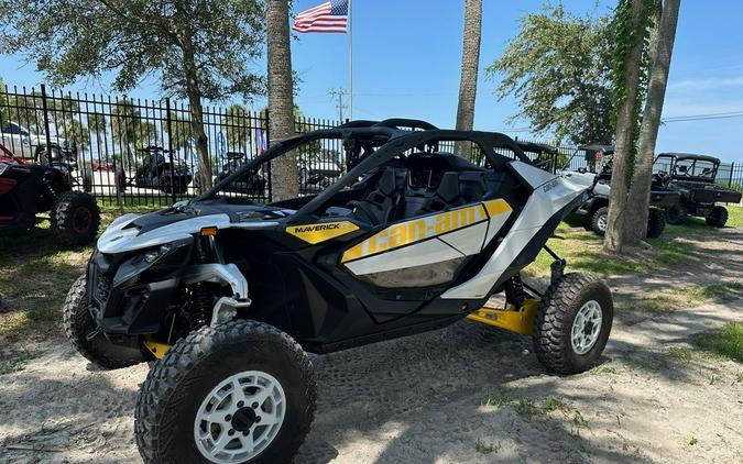 2024 Can-Am™ Maverick R Base