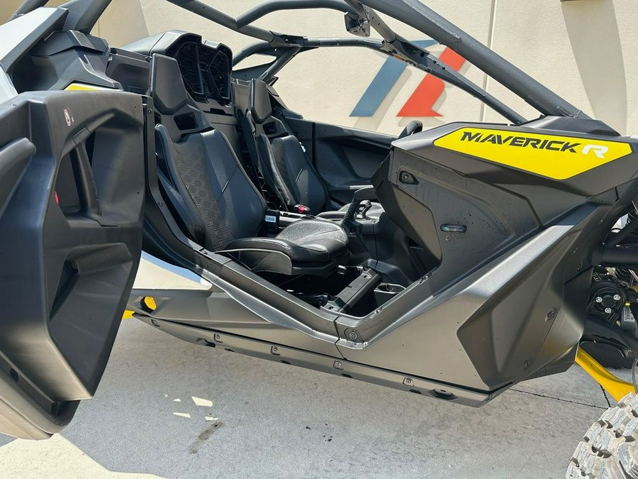 2024 Can-Am™ Maverick R Base