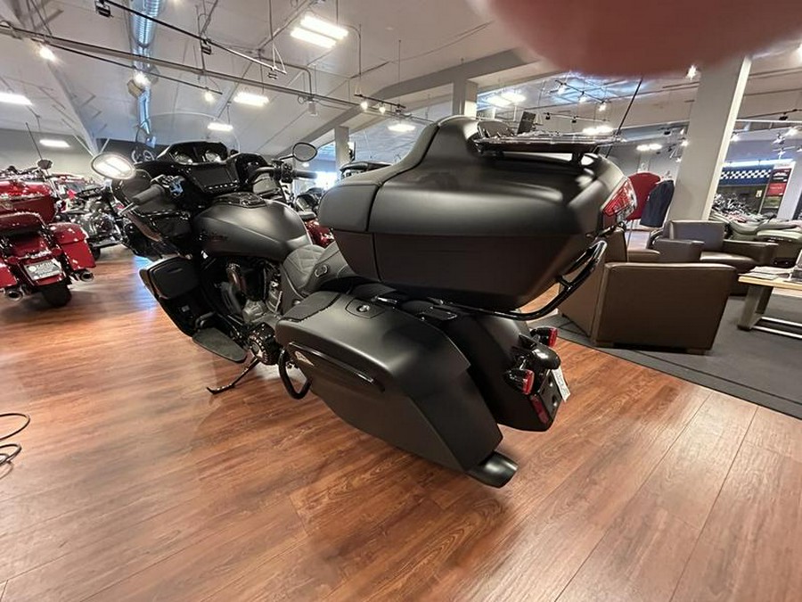 2024 Indian Motorcycle® Pursuit® Dark Horse® with PowerBand Audio Package Black Smoke