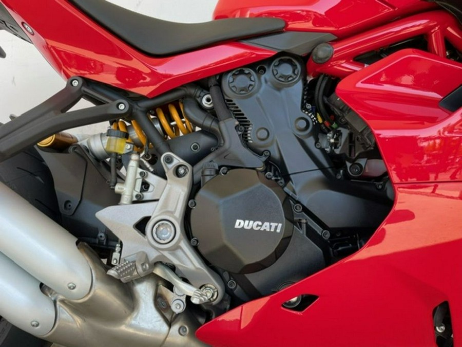 2021 Ducati SuperSport 950 S Ducati Red fairing