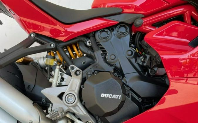 2021 Ducati SuperSport 950 S Ducati Red fairing