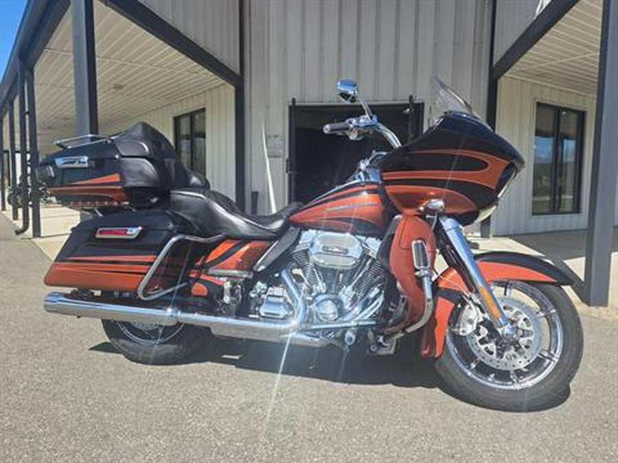 2015 Harley-Davidson CVO™ Road Glide® Ultra