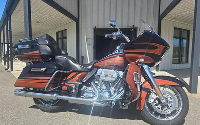 2015 Harley-Davidson CVO™ Road Glide® Ultra