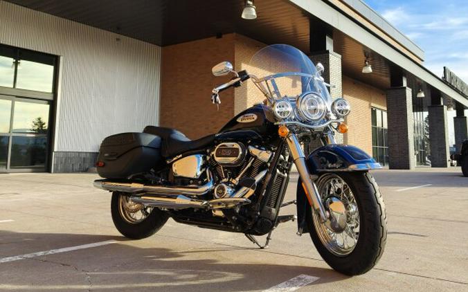 2022 Harley-Davidson® Heritage Classic 114 Reef Blue/Vivid Black Chrome finish