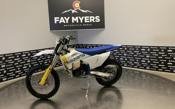 2027 HUSQVARNA TE 300 - 040256Q