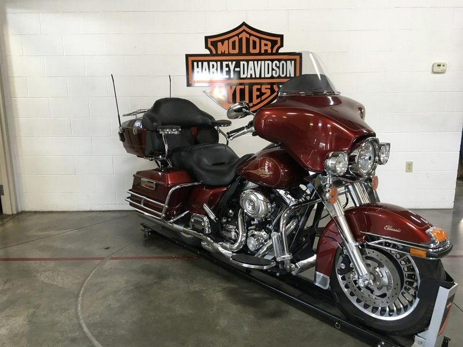 2010 Harley-Davidson® FLHTC - Electra Glide® Classic