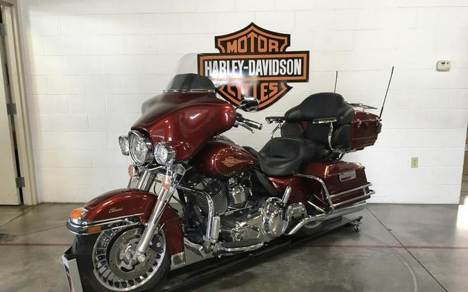 2010 Harley-Davidson® FLHTC - Electra Glide® Classic