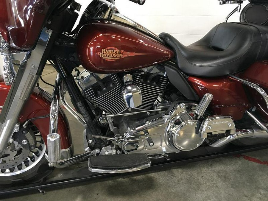 2010 Harley-Davidson® FLHTC - Electra Glide® Classic