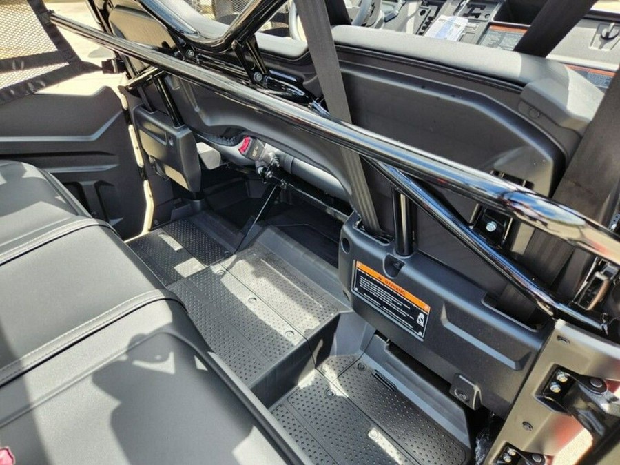 2025 Honda Pioneer 1000-6 Crew Deluxe