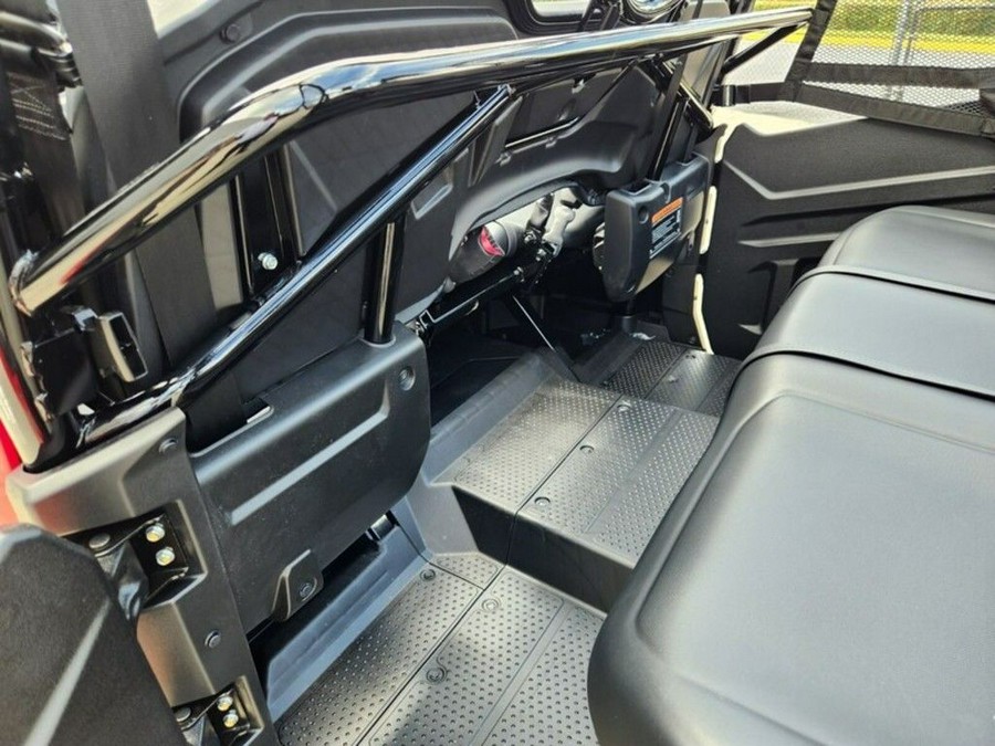 2025 Honda Pioneer 1000-6 Crew Deluxe