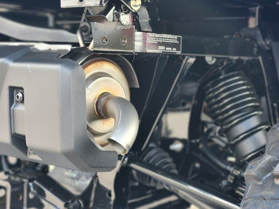 2025 Honda Pioneer 1000-6 Crew Deluxe