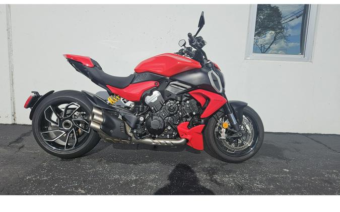 2024 Ducati DIAVEL V4