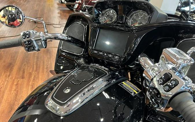 2024 Indian Motorcycle® Pursuit® Limited Black Metallic