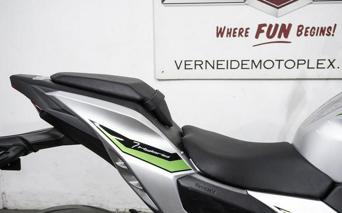 2024 Kawasaki Z7 Hybrid ABS