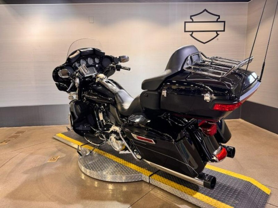 2016 Harley-Davidson® FLHTKL - Ultra Limited Low