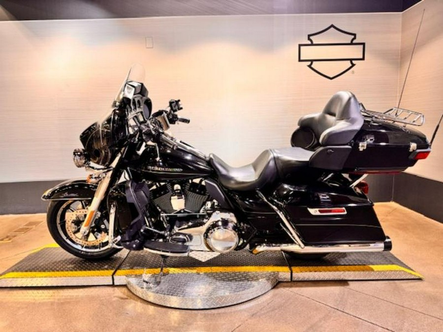 2016 Harley-Davidson® FLHTKL - Ultra Limited Low