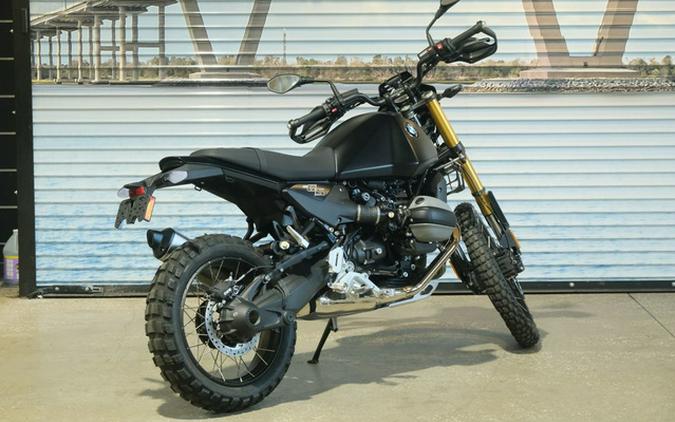 2026 BMW R 12 G/S Night Black Matte
