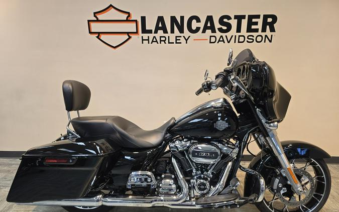 2021 Harley-Davidson® Street Glide® Special Vivid Black FLHXS