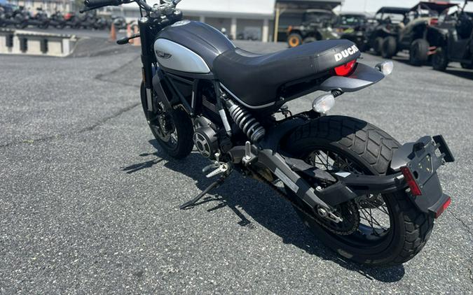 2018 Ducati Scrambler Street Classic