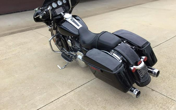 2016FLHXS Street Glide® Special