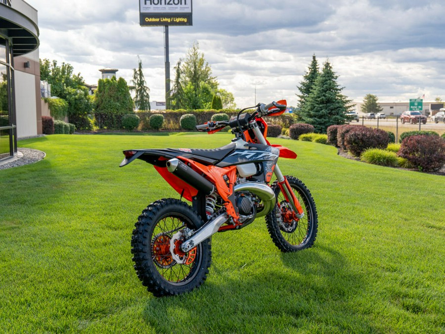 2025 KTM XC 300 W Hardenduro