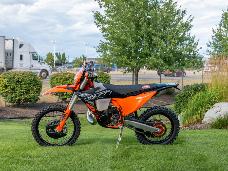 2025 KTM XC 300 W Hardenduro