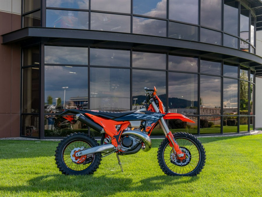 2025 KTM XC 300 W Hardenduro