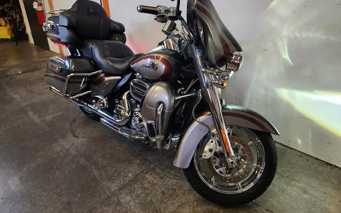 2016 Harley-Davidson CVO Limited Charcoal Slate/Palladium Silver FLHTKSE