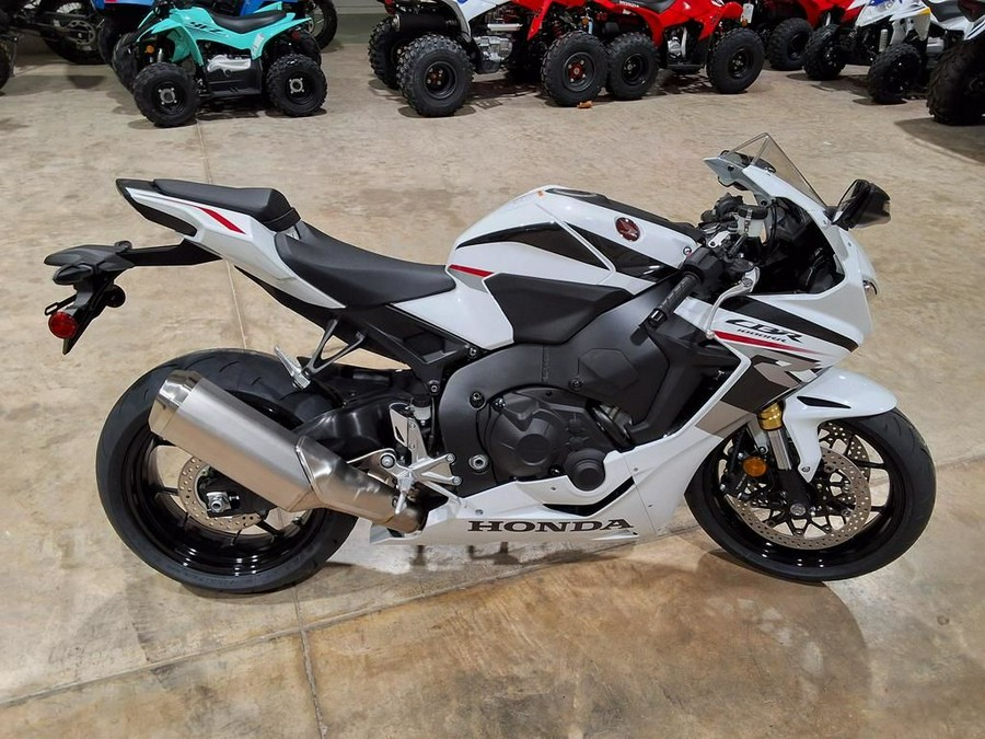 2026 Honda® CBR10RRT