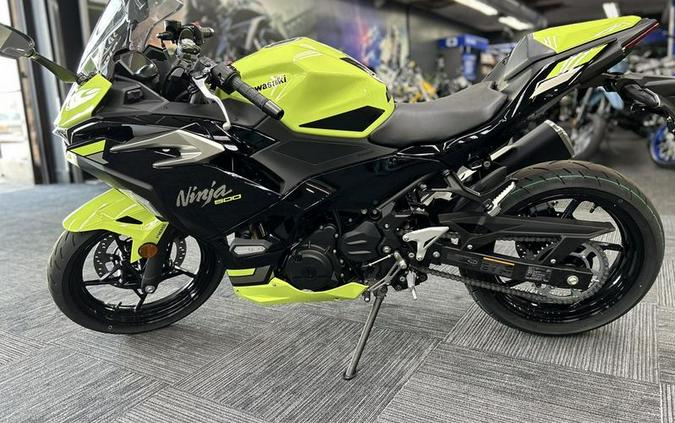 2026 Kawasaki Ninja® 500 SE ABS