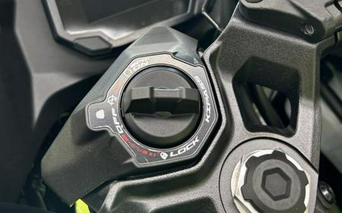 2026 Kawasaki Ninja® 500 SE ABS