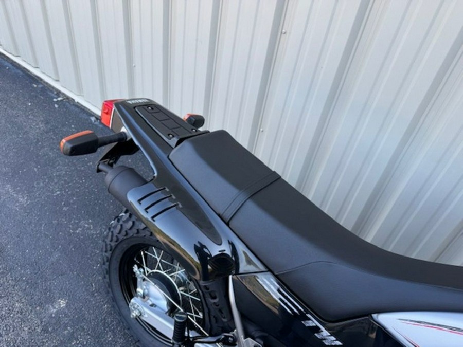 2027 Yamaha TW200
