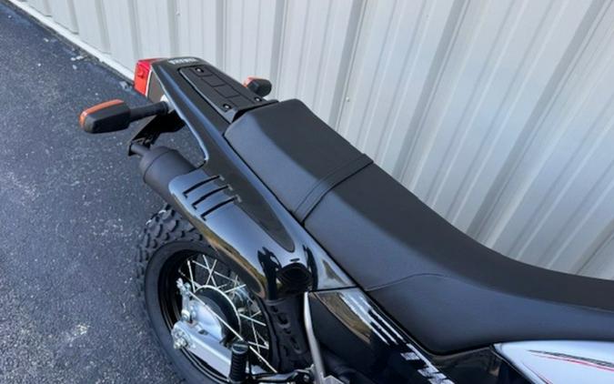 2027 Yamaha TW200